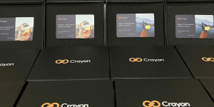 cinderamata-perusahaan -elegan