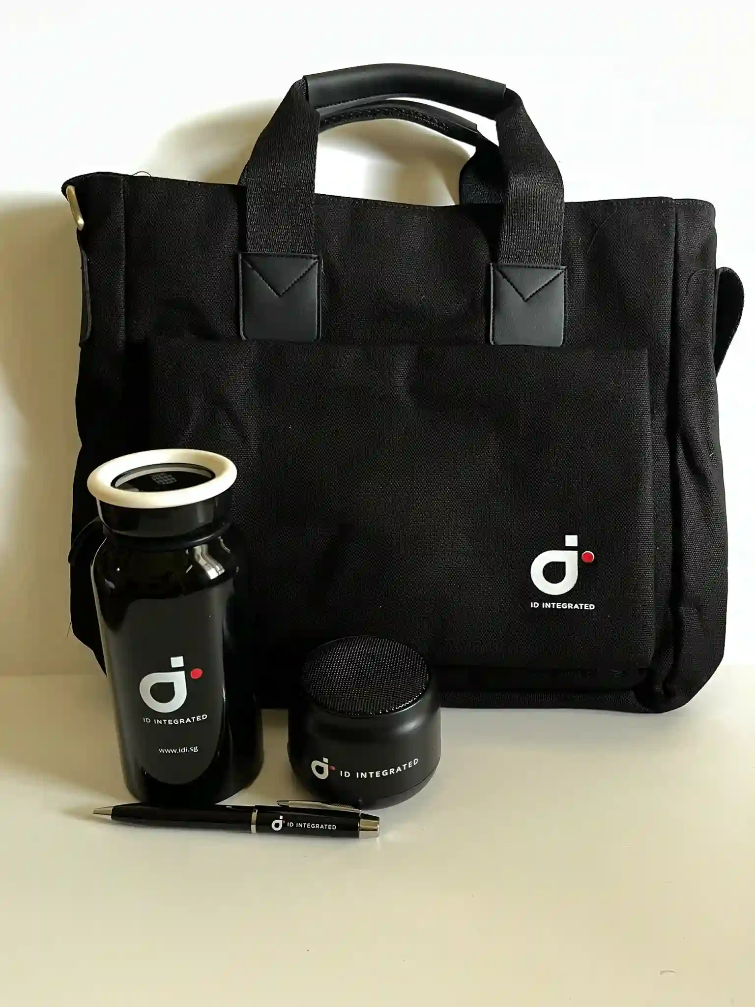 souvenir perusahaan hadiah korporat